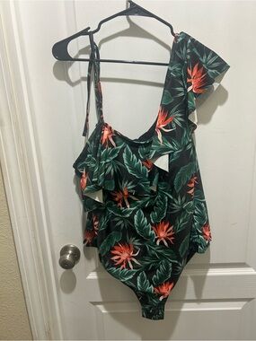 4X womens One-Shoulder Tropical Floral Swimsuit in Black & Green